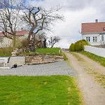 3 Bedroom Cozy In Lindesnes Spangereid