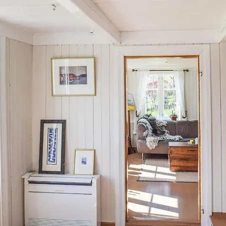 3 Bedroom Cozy In Lindesnes Semesterbostad